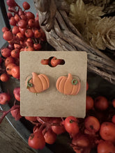 Load image into Gallery viewer, Halloween 2 Pack Stud Earring Set-Glow in the Dark Skull and Pumpkin