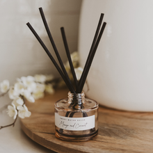 Load image into Gallery viewer, Reed Diffuser - Mango &amp; Coconut