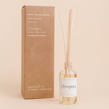 Load image into Gallery viewer, Christmas Reed Diffuser